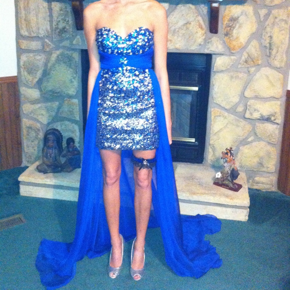 Prom/formal dress